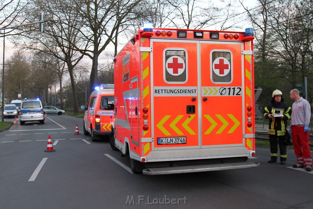 VU Kleintransporter KVB Bahn Koeln Ossendorf Westendstr JK P13.JPG